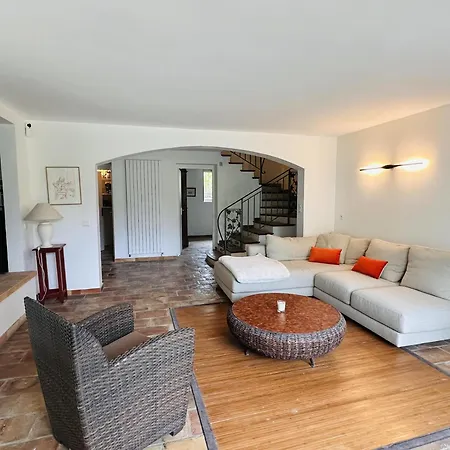 A Lovely Large With A Big Swimming Pool And Gardens In A Calm Area Of - 1921 * Cannes