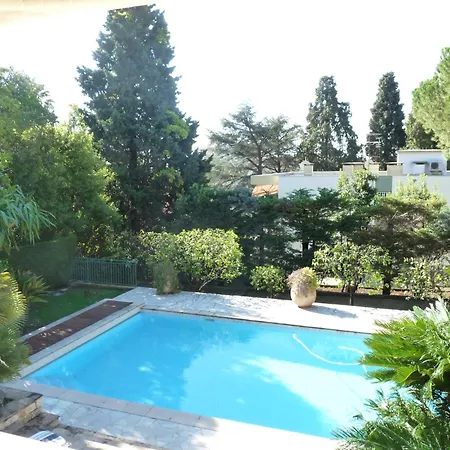 A Lovely Large With A Big Swimming Pool And Gardens In A Calm Area Of - 1921 Villa *