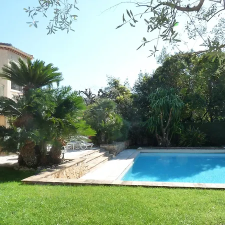 Villa A Lovely Large With A Big Swimming Pool And Gardens In A Calm Area Of - 1921